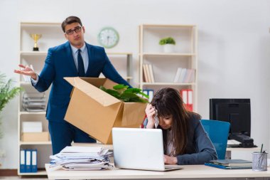 İşinden kovulan kişi.