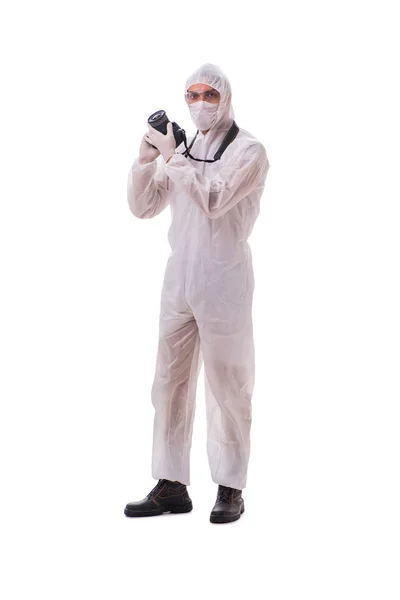 Rechtsmediziner im Schutzanzug fotografiert auf Weiß — Stockfoto