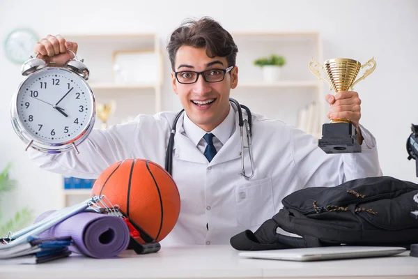 Doctor going to sports during lunch break