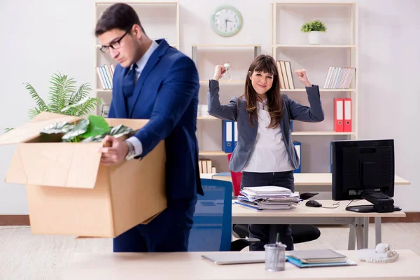 Persona licenziata dal suo lavoro — Foto Stock