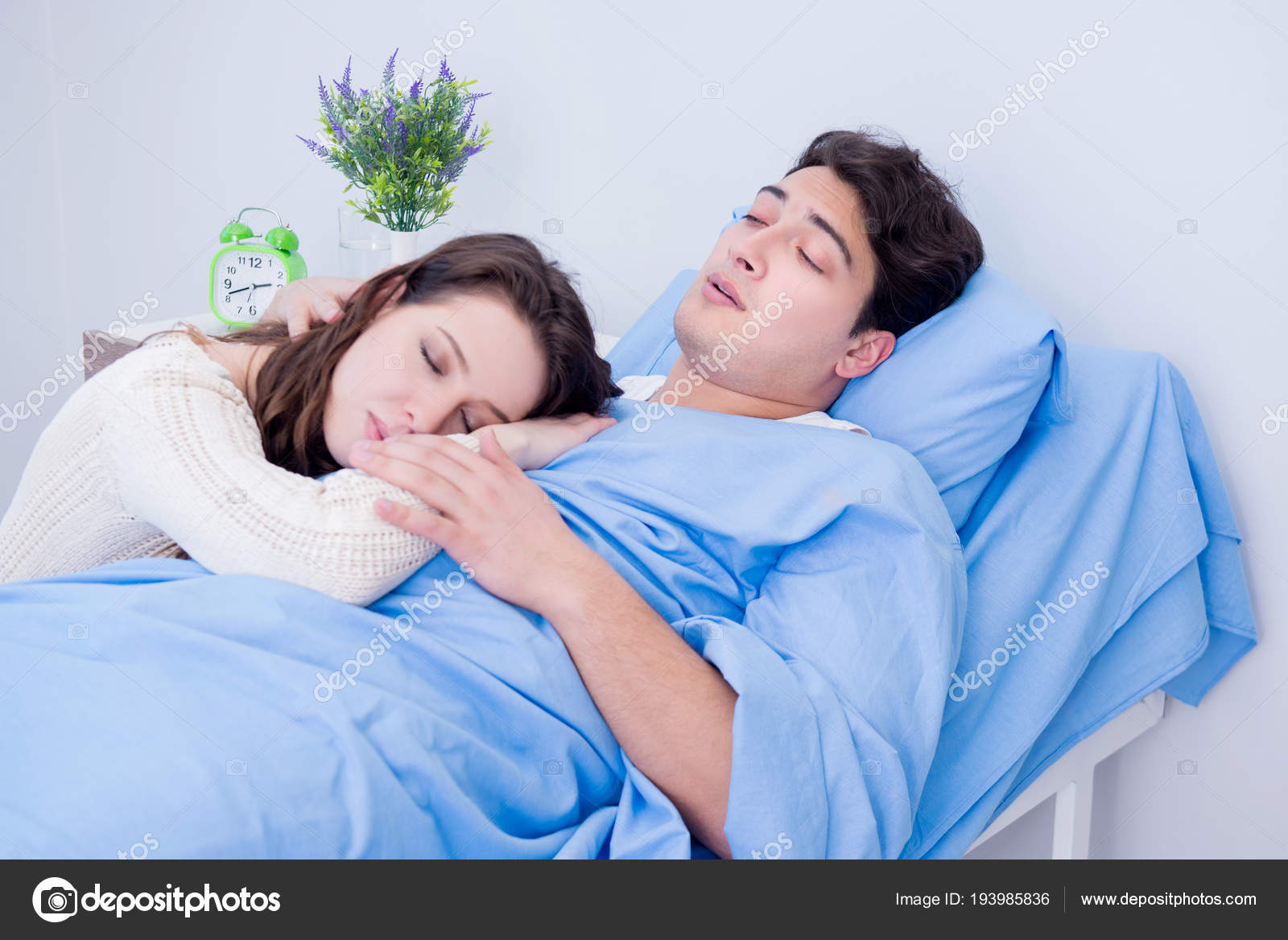 муж забота жена болеет. Ill husband. изменяет мужу с пациентом в больнице. молодой человек навещает больную любимую. Ill person at home.