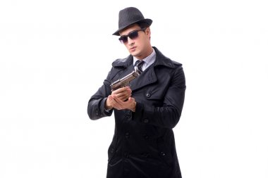 Beyaz arka planda izole edilmiş tabancalı bir casus.