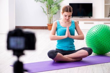 vlog için spor blogcusu kayıt videosu