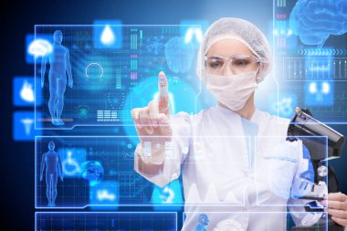 Teletıp fütüristik konseptinde kadın doktor.