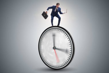 Zaman yönetimi kavramında iş adamı