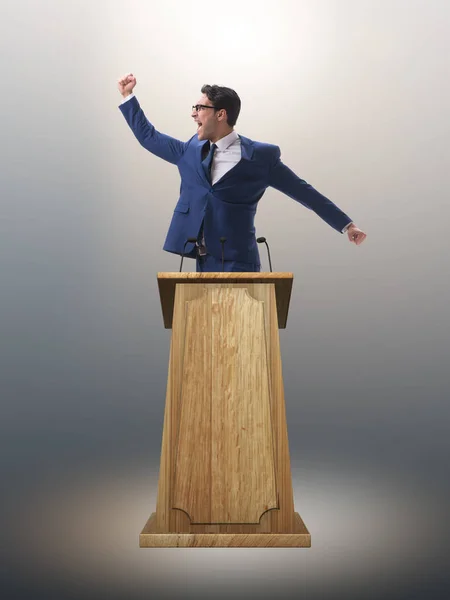 Empresario dando un discurso en concepto de negocio — Foto de Stock
