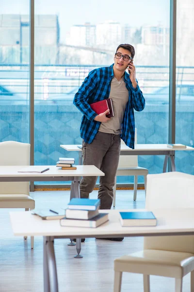 Student během přednášky na univerzitě — Stock fotografie