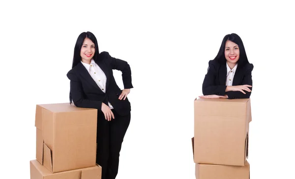 Donna con un sacco di scatole su bianco — Foto Stock