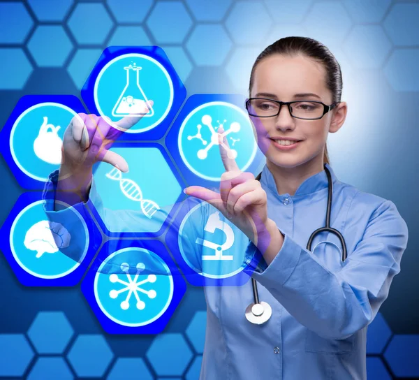 Woman doctor in telemedicine futuristic concept — Stock Photo, Image