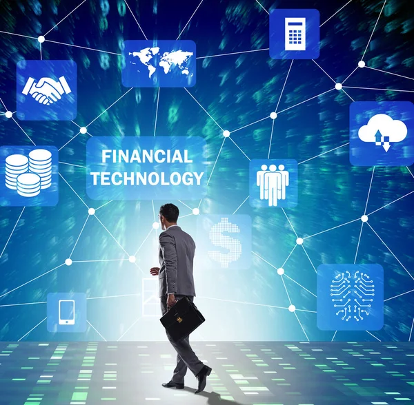Empresaria caminando hacia la tecnología financiera fintech —  Fotos de Stock