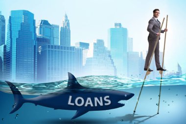 Başarıyla krediler ve borçları ile ilgili iş adamı