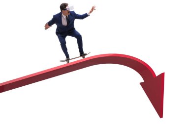 Finans grafiğinde kaykaya binen iş adamı