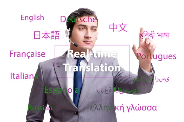 Conceito de tradução em tempo real de língua estrangeira — Fotografia de Stock