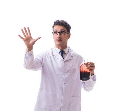 Kan bağışı konsepti olan doktor beyaza izole edilmiş.