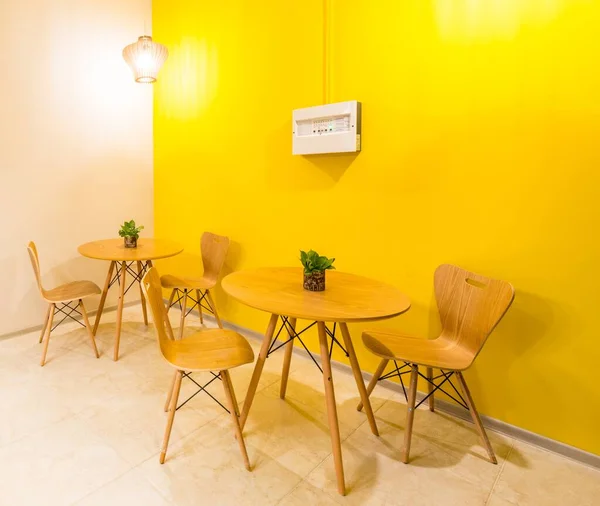 Meubles de cuisine disposés dans la chambre — Photo