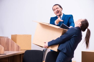 İki çalışanın işten çıkarılması