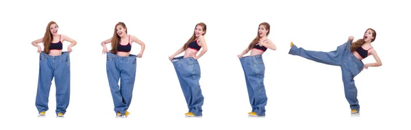 Mulher em dieta conceito com jeans grandes — Fotografia de Stock