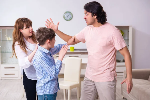 Family conflict with husband and wife and child — Stock Photo, Image