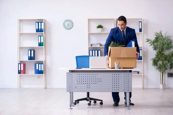Young employee being made redundant — Stock Photo, Image