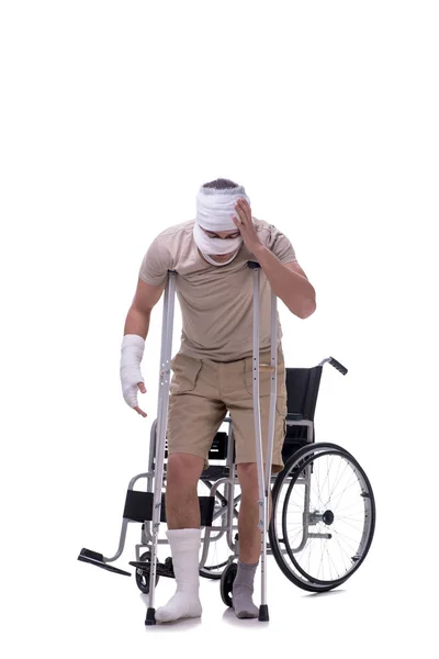 흰 의자에 고립되어 바퀴 - 의자에 다친 사람 — 스톡 사진