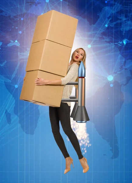 Frau fliegt Jetpack und liefert weltweit Kisten aus — Stockfoto