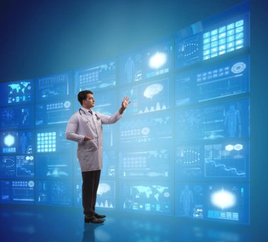 Doktorun teletıp konsepti düğmelere basıyor