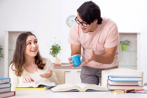 Students preparing for exam together at home — Stock Photo, Image