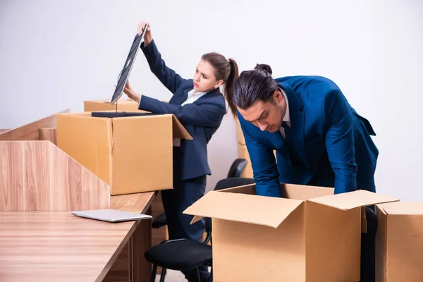 Deux employés licenciés de leur travail — Photo