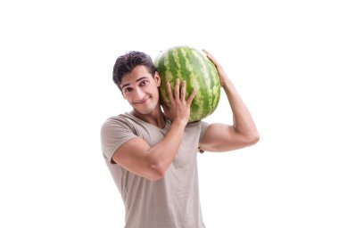 Karpuzlu genç adam beyazda izole edilmiş.