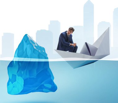 Batan kağıt teknede iş adamıyla ekonomik kriz konsepti