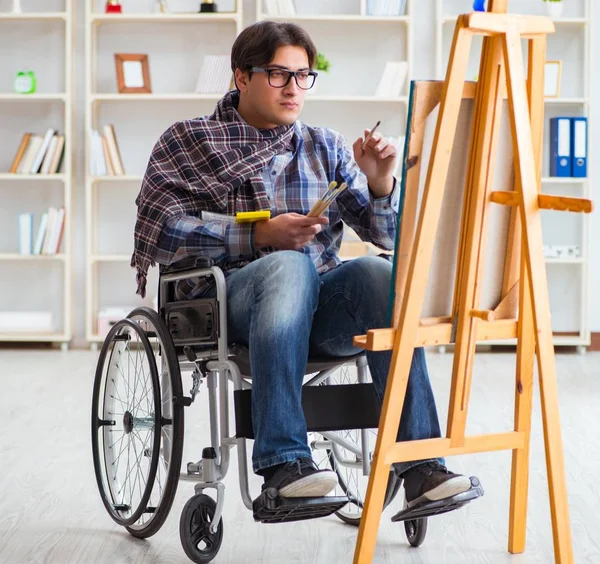 Cuadro de pintura de artista discapacitado en estudio — Foto de Stock