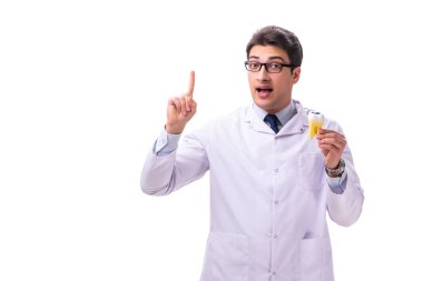 Genç erkek doktor stomatolog beyazı izole etmiş.