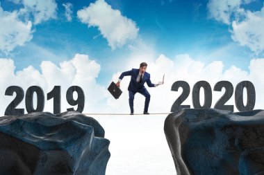 2019 'dan 2020' ye kadar sıkı çalışan bir iş adamı.