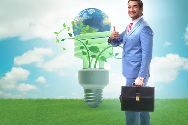 Zöld energia anc ökológia koncepció üzletemberrel — Stock Fotó