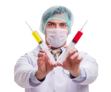 Beyaz şırıngalı komik doktor.