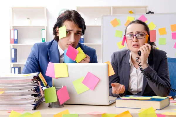 Two colleagues employees working in the office — Stock Photo, Image