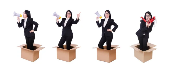 Бізнес-леді з гучномовцем з коробки — стокове фото