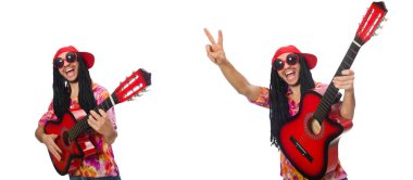 Beyaz gitarlı erkek müzisyen