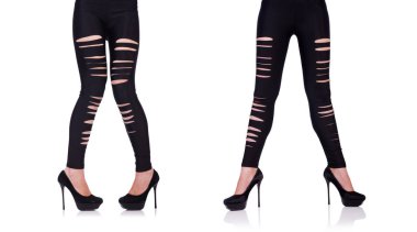 Beyaz çoraplı kadın bacakları