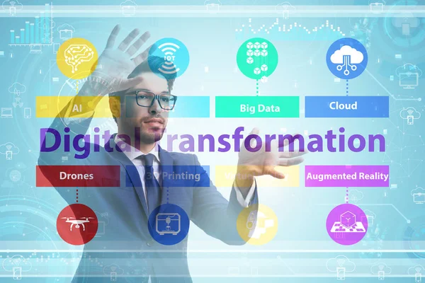 Koncepcja technologii cyfrowej transformacji i digitalizacji — Zdjęcie stockowe