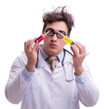 Beyaz şırıngalı komik doktor.