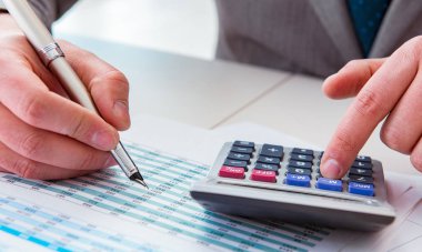 Finans analisti arıyor ve mali raporlar