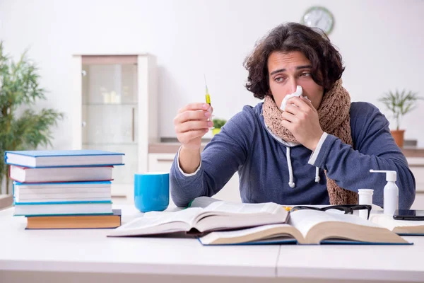 Chorzy studenci cierpiący w domu — Zdjęcie stockowe