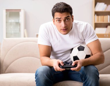 Bilgisayar oyunlarına bağımlı bir adam