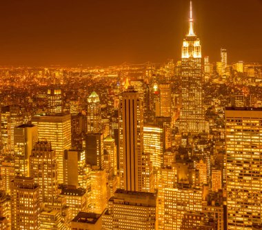 Günbatımında New York Manhattan 'ın gece manzarası