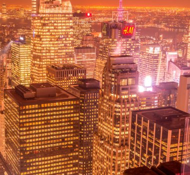 Günbatımında New York Manhattan 'ın gece manzarası