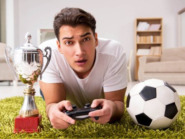 Bilgisayar oyunlarına bağımlı bir adam