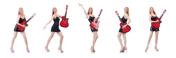 Vrouwelijke gitaar performer geïsoleerd op wit — Stockfoto