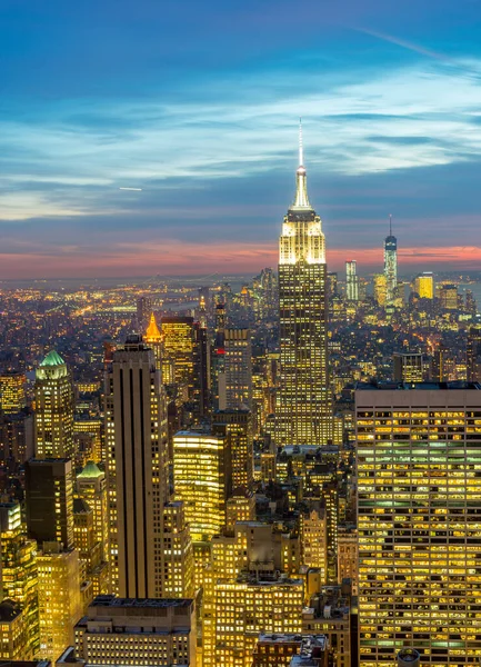 Utsikt över New York Manhattan under solnedgången timmar — Stockfoto