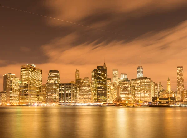Widok dolnego Manhattanu z Brooklynu — Zdjęcie stockowe